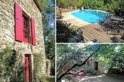 Image de Maison en pierre traversée par un ruisseau, isolée, pleine nature avec piscine