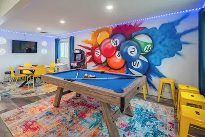 Image de Luxe Oasis! Heated Pool, Spa, Theater, Game room, Sauna & Gym!