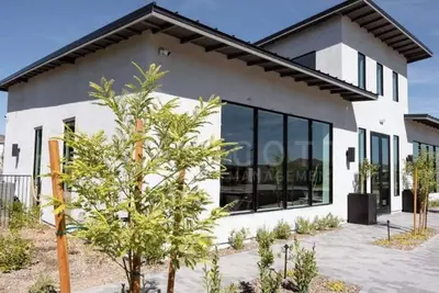 Image de Cozy 2-bedroom condo with Ac, WiFi minutes to Tsmc