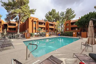 Poolside Garden Level Condo - 2 Bedroom