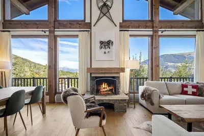 Chalet in Courchevel la Tania with superb view 200m ski slope, Sauna, Pool Table
