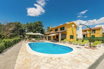 Image de Vacation home Sonnenliebe with pool near Zadar for 8 guests