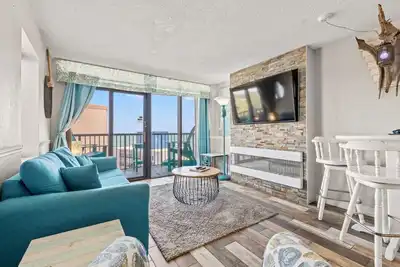 Image de King Bed - W&D - Kitchen -  Balcony with Ocean and Skyline View