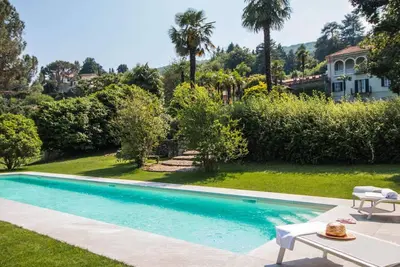 Villa à Baveno avec 8 chambres à coucher, 16 couchages