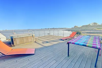 Image de Appartement duplex 6-8 pers avec terrasse, jacuzzi et garage Ă Port-Louis