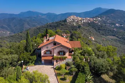 Image de \"Il Leccio\" - Comfortable 4-bedroom villa with breathtaking panoramic views