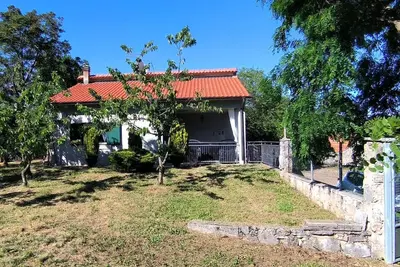 Image de Vacation house with 4-bedrooms, jacuzzi, gym and huge garden