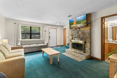 Image de Cozy Retreat awaits w Pool, Grill, Near Dollywood!