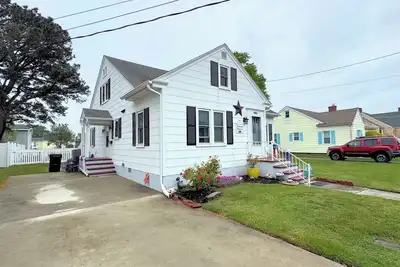 Jester House - 4br, fenced yard- Pet Friendly- Linens and Towels Provided