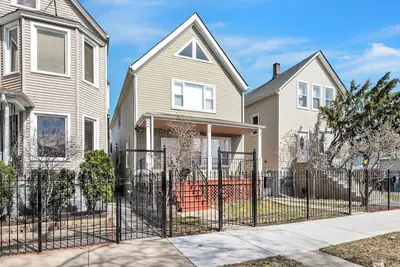 Image de Spacious 4br Home. Your Cozy Home Away from Home