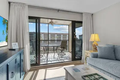 Image de 2 Bedroom, 2 Bath Condo With Great View of the Beach!