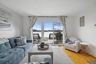 Image de Charming 2-bedroom Lake House Directly on Cross Lake
