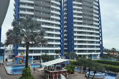 Image de The ocean view condo. ”Diamond Beach “. 2 bedroom with air and WiFi.