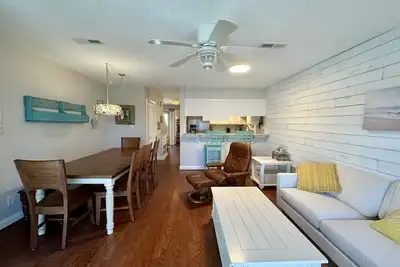 Image de New Listing Sea Queen in Queens Grant 2 bed/2 bath