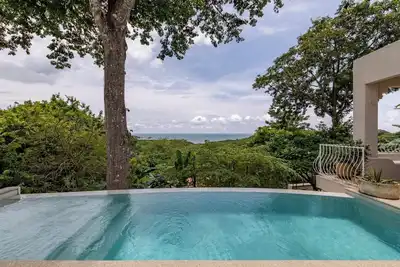 Image de Spacious 6-bedroom villa 7 min drive from Pelada Beach