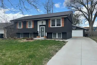 Image de Executive, nursing & corporate travelers - 3br\/2ba entire home close to highway!