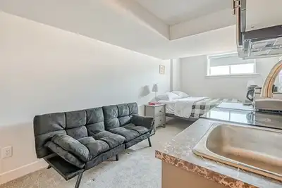 Image de Entire guest suite - Spring Enclave