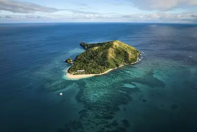 Image de Private Fijian Island. Malibu Modern Home. Come surf, sun, splash and have fun