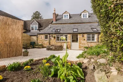 Image de Characterful and quaint dog friendly - Ringers Cottage