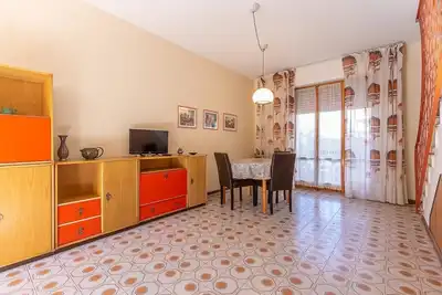Apartment with garden 300 mt. from the sea