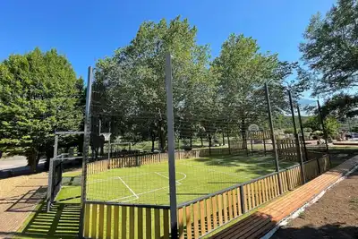 Image de Joli appartement pour 4 personnes avec Wifi, piscine et Tv