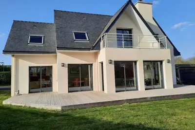 Image de Grande maison au calme avec 5 chambres à Beg Meil, à 1 km de la mer.