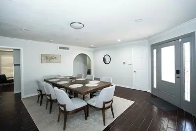 Image de This house is a 3 bedroom(s), 2. 5 bathrooms, located in Horizon City, Tx.