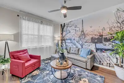 Image de 2-Bed/2-Bath Tampa Apartment: Comfort Meets Convenience for Corporate Travelers