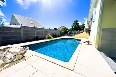 Image de Belle Villa piscine - 150m à pieds de la plage Corps de Garde 3ch Clim, 2sdb