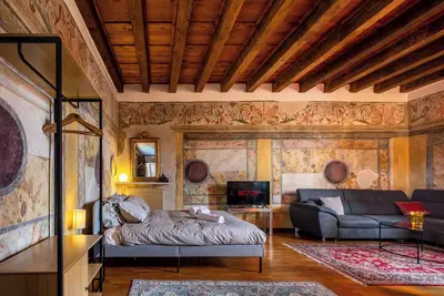 [Frescoed] - Morando Residence