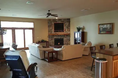 Image de Spacious Lakefront Townhome on Castle Rock Lake!