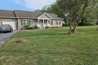 Image de Charming 3-bedroom house in wonderful and fascinating Berlin, Md.