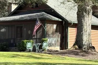 Image de Charming 2-bedroom cabin with Ac, WiFi in lovely Hiawassee