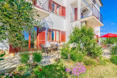 Image de Amalia Two-Bedroom Apartment with Terrace 1 (Lavanda)