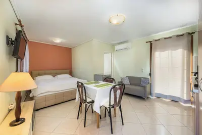 Image de Mytilene Central Home 3