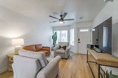Image de Modern Luxury 3 Bedroom Townhouse with Lake Access