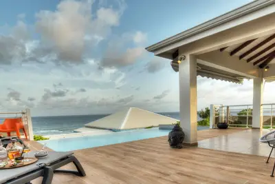 Image de La Villa So Soleil tournée vers l'horizon