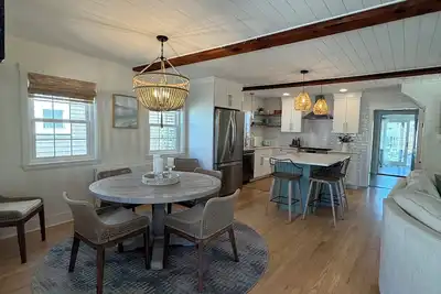 Image de 4-bedroom house 5 minutes walk to lovely Old Orchard Beach!