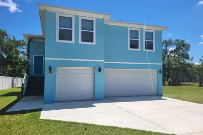 Image de New  2-bedroom house in New Port Richey, just one mile from downtown