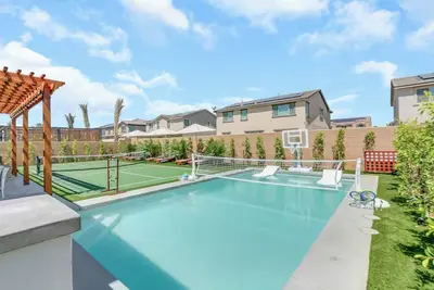 Image de Charming 7-bedroom house Pickleball+Spa+Pool+BBall+13Beds