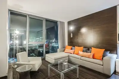 Image de Svs: Strip View Studio | Resort Pool | No Resort Fee | Palms Place