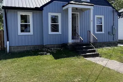 Linny's Gotl Cottages \n\"Blue Pearl\" 3-bedroom house on the strip in Gotl, spire