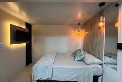 Image de 2-bedroom studio in delightful San Salvador with Ac, WiFi