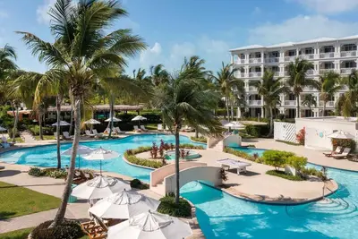 Image de Deluxe 1 Br, All-Inclusive Suite at Alexandra Resort