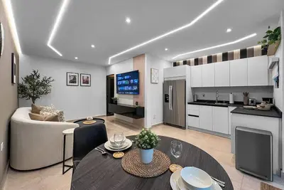 Hyde Park #1 | Comfy Apt W/ Parking @ San Juan