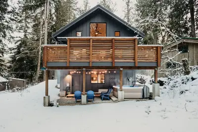 Image de Chalet Mt Baker Rim 50 avec Wi-Fi, jacuzzi et climatisation