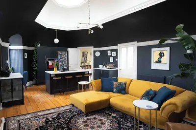 Image de Unique flat in leafy location by Glagsow's Botanic Gardens. Walk to West End!