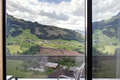 Image de Appartement \"Bergliebe Top 1\" avec vue sur les montagnes, balcon et Wi-Fi
