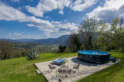 Image de Merveilleuse maison de vacances avec piscine privée, Wifi, Tv, patio, animaux admis et parking
