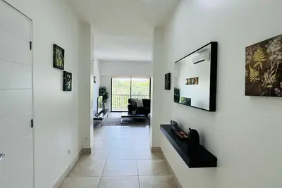 Image de Spacious, Family-Friendly with Stunning Breezy and Balconies.